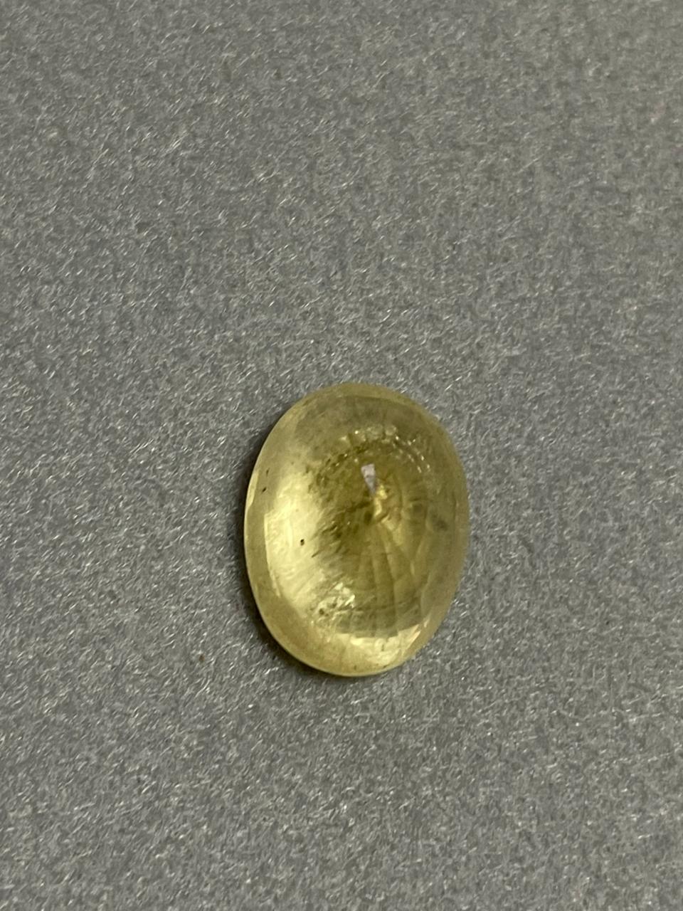 Natural Ceylon Yellow Sapphire Cut Gemstone from Sri Lanka – 7.65 Ct Transparent Yellow Stone, 12.9 × 9.2 × 7 mm – Loose Gem for Jewelry Making & Collection